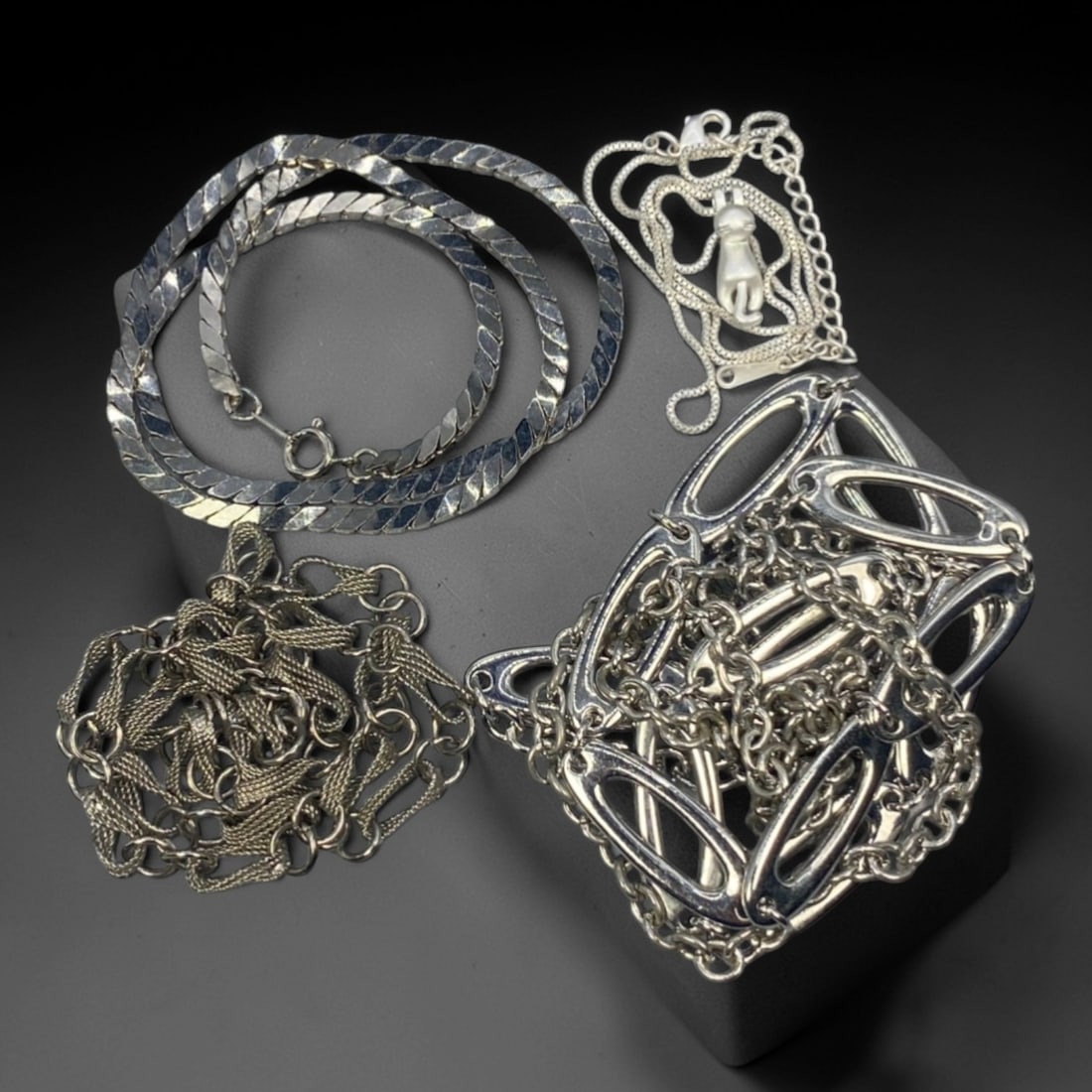 A Group of Sterling Silver Chain Necklaces, Estate Stock, 93ZN (1 of 1)