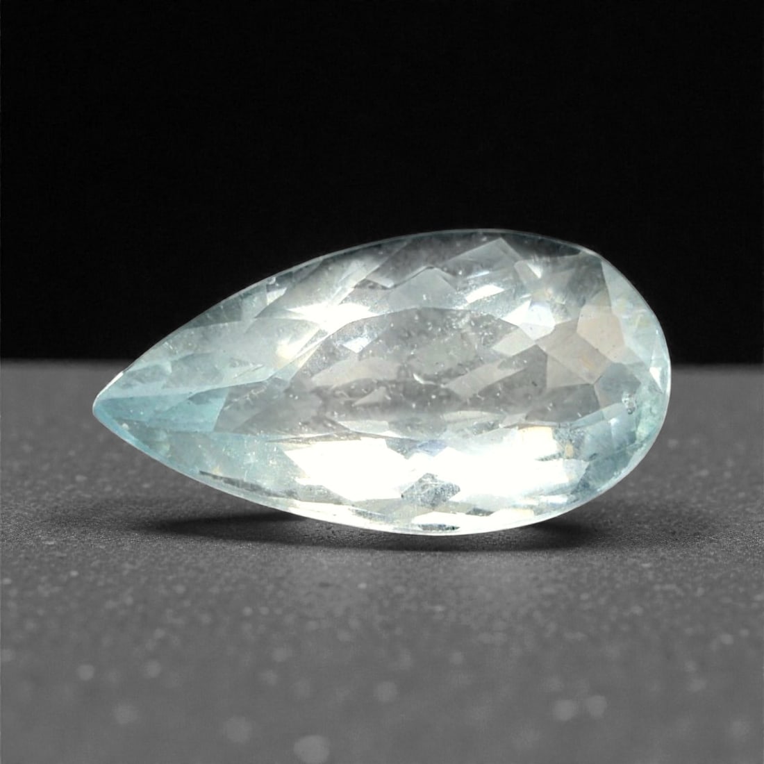 1.11 Carats Light Blue Aquamarine - Natural Brazilian Stone - 10.5 x 5.6 x 3.5 mm, 41XK (1 of 1)