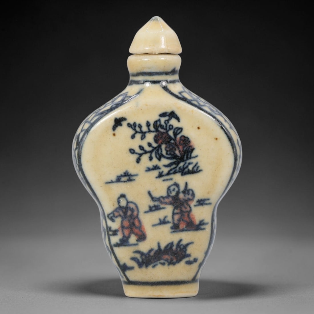 A Chinese Porcelain Snuff Bottle, 20th Century, 9YD (1 of 2)