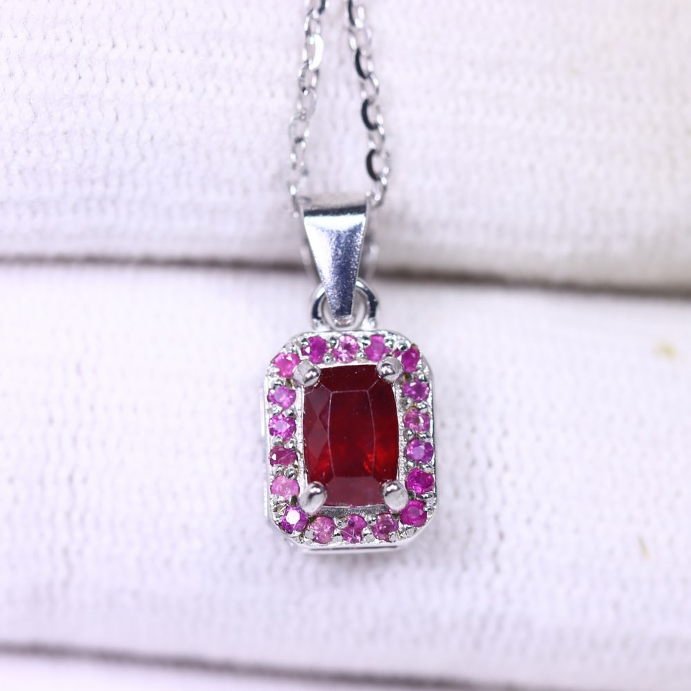 18inches Necklace Ruby - 925 Sterling Silver , 13B: ThousandPlanet Auction Subject: Natural Ruby Origin: Thailand Carat Weight: 2.05g Dimension: Gemstone 4x6mm Type: Necklace