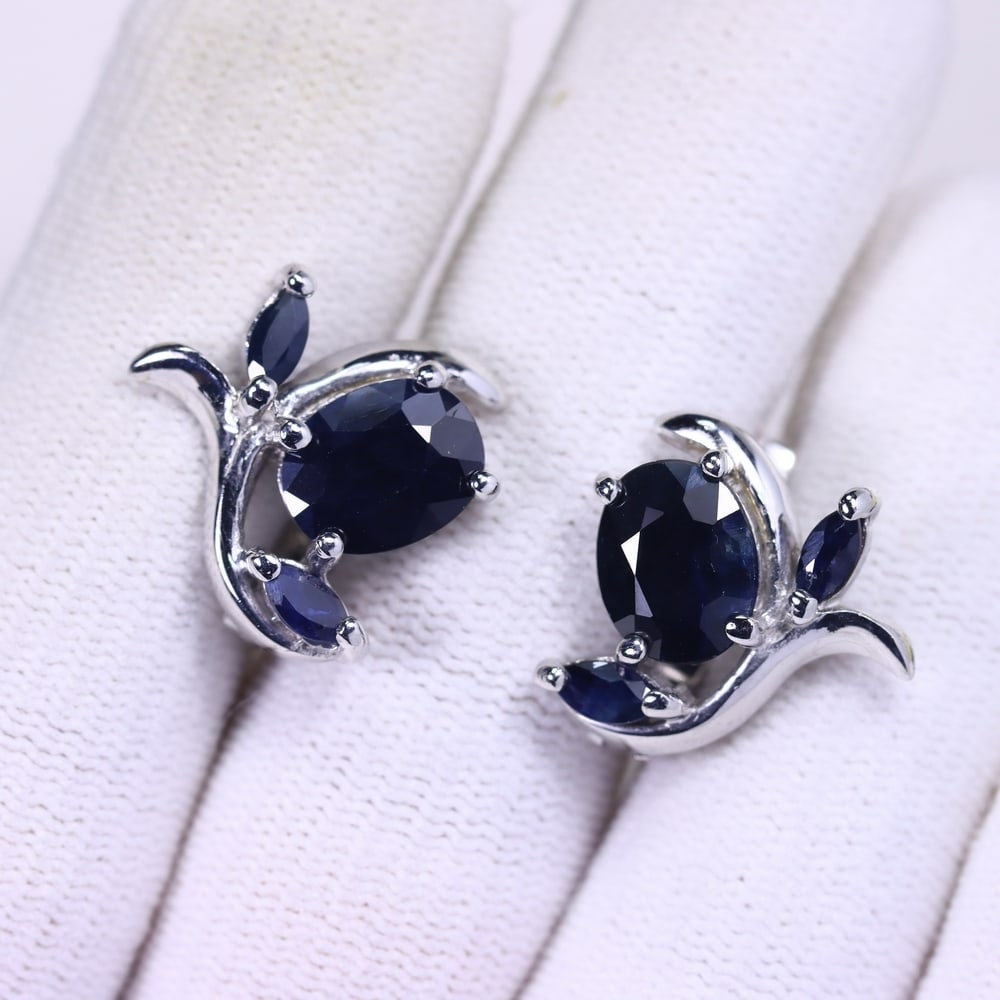 6.97g Blue Sapphire Earrings - 925 Sterling Silver , 105C: ThousandPlanet Auction