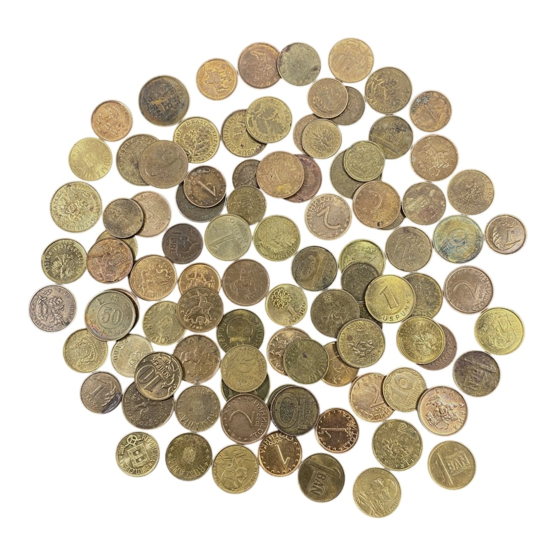 EASTERN EUROPE: Post-Communist Transition - Mixed Brass Coin Bulk Lot, 21V: This diverse lot of Eastern European brass coins captures the everyday currency of the post-1989 transition era. Featuring denominations from Romania, Bulgaria, and neighboring states, the collection 