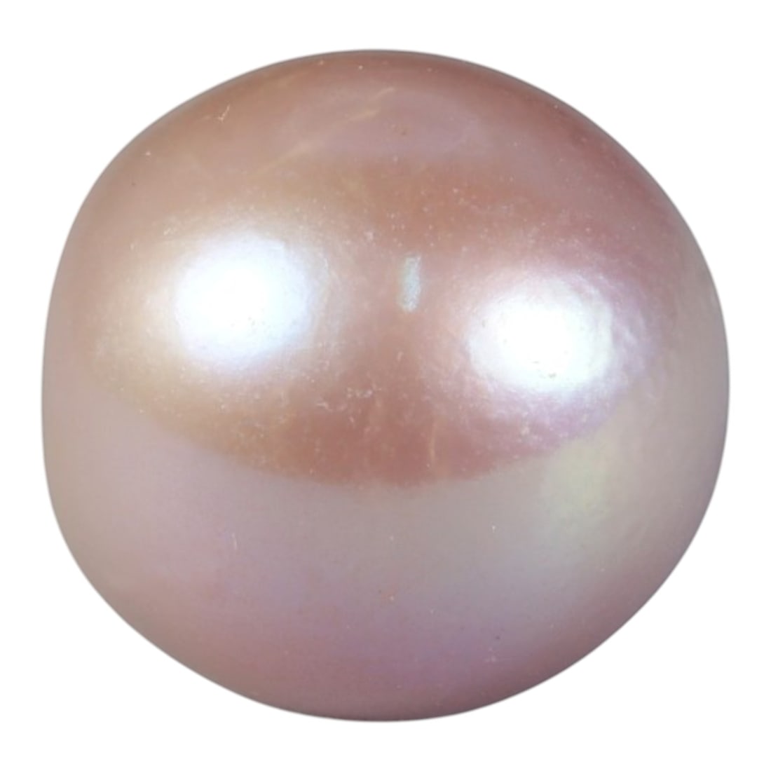 18 Carats Soft Pink Round Pearl - Natural Loose Gemstone, 90XY: This exquisite round pearl exhibits a gentle, ethereal pink hue, with a smooth, lustrous surface that catches light with a soft, iridescent glow. Measuring 13.7mm, its near-perfect spherical shape and