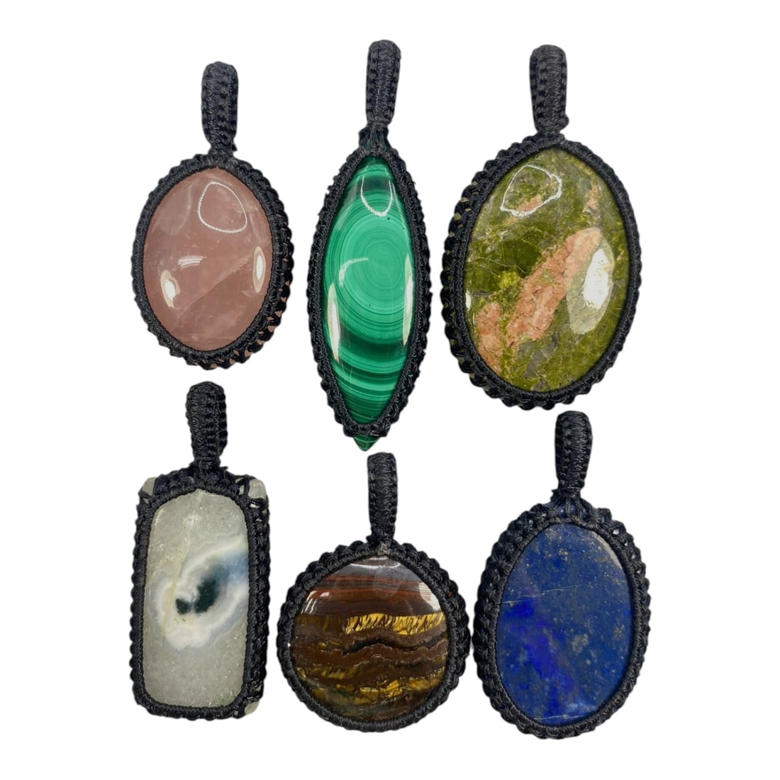 A Lot of 6 Macrame-Wrapped Gemstone Pendants, 10WS: This lot contains six handcrafted macrame-wrapped gemstone pendants, each measuring 4.5-6 cm in height. The collection features varied natural stones, including rose quartz, malachite, unakite, agate,