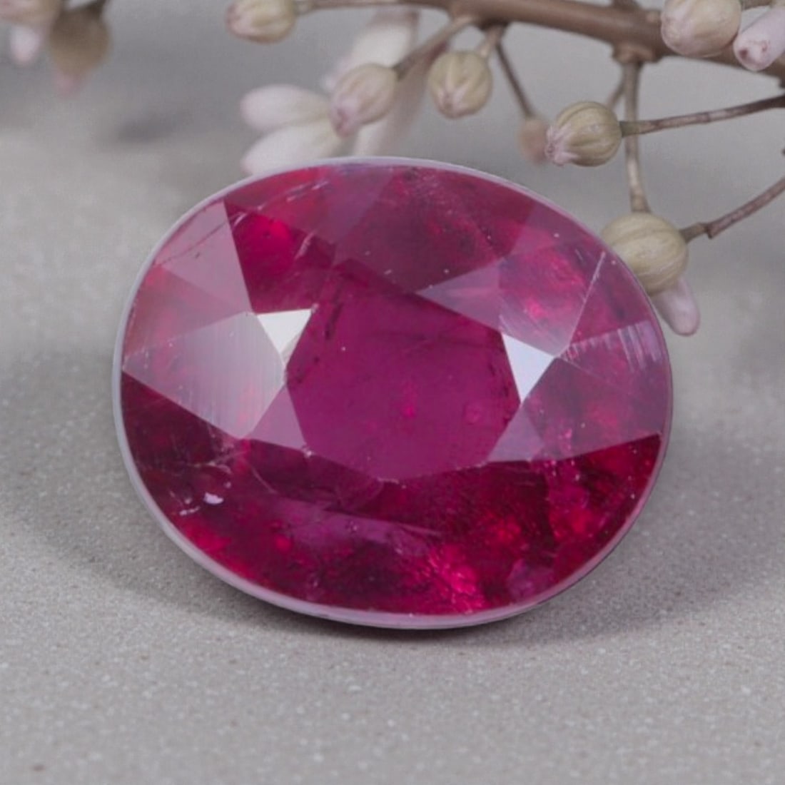 0.92 Carats Natural Vivid Red Mozambique Ruby Oval Cut, 8AL (1 of 2)