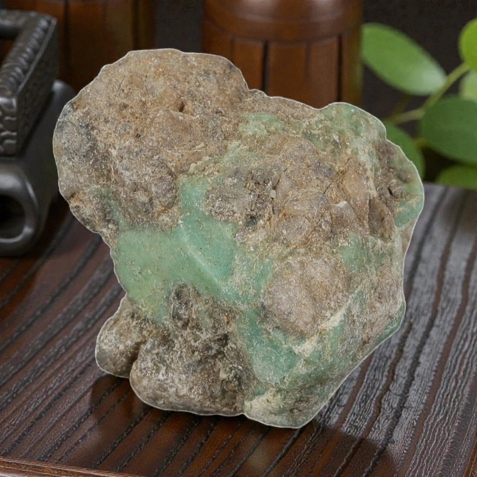 41ct Natural Kingman Turquoise Rough - Arizona USA, 45EB: This is a natural Kingman turquoise rough stone, measuring approximately 2.5x1.7cm with a total carat weight of 41ct. The stone features soft light greenish-blue turquoise matrix partially embedded in