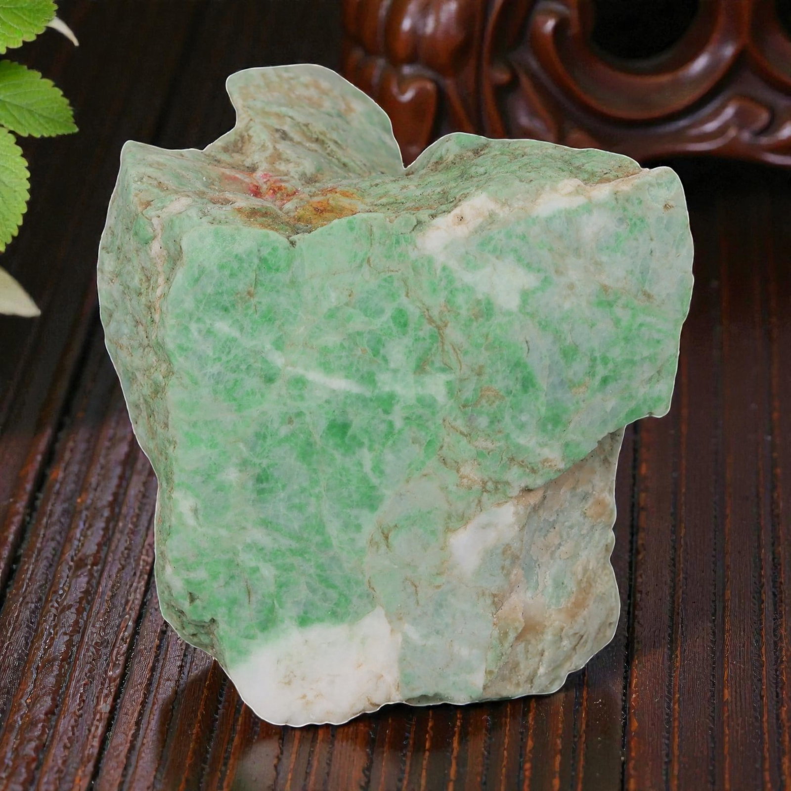 510ct Natural Burmese Moss in Snow Jadeite Rough - Bright Green Patch Stone, 60EA: This is a natural Type A Burmese jadeite rough stone, measuring 6x5cm and weighing 102g (510ct). It features the classic "Moss in Snow" pattern, with vibrant, saturated green patches and streaks natur