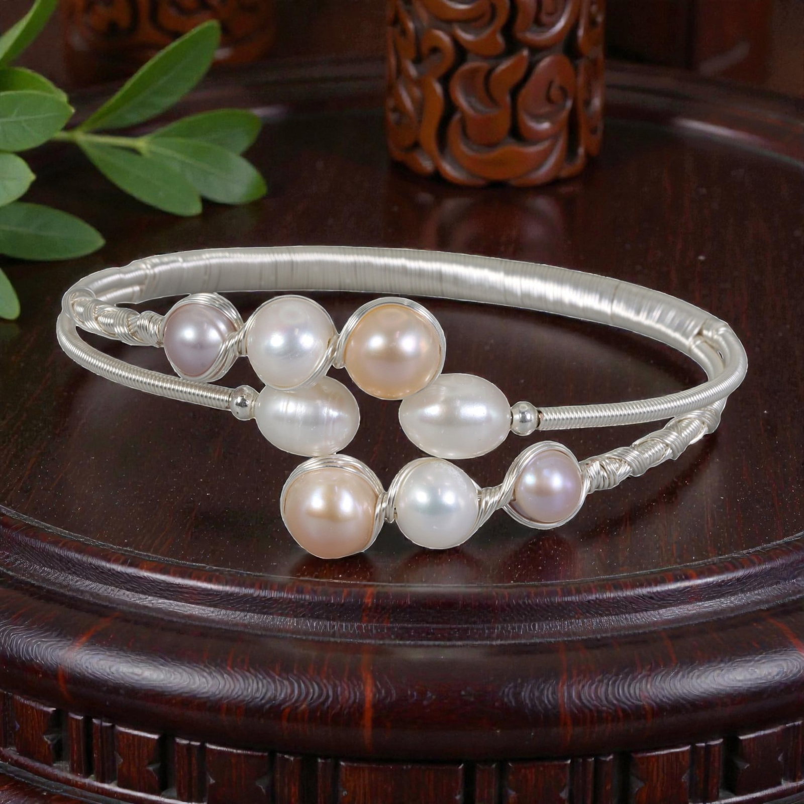 Natural Freshwater Pearl Silver Wire Bangle Bracelet - 8-Pearl Cluster Design, 11EB: A delicate open-style bangle bracelet handcrafted with silver-finish sketchable wire, featuring a clustered arrangement of eight natural freshwater pearls in soft white, pink, and peach hues. The lust