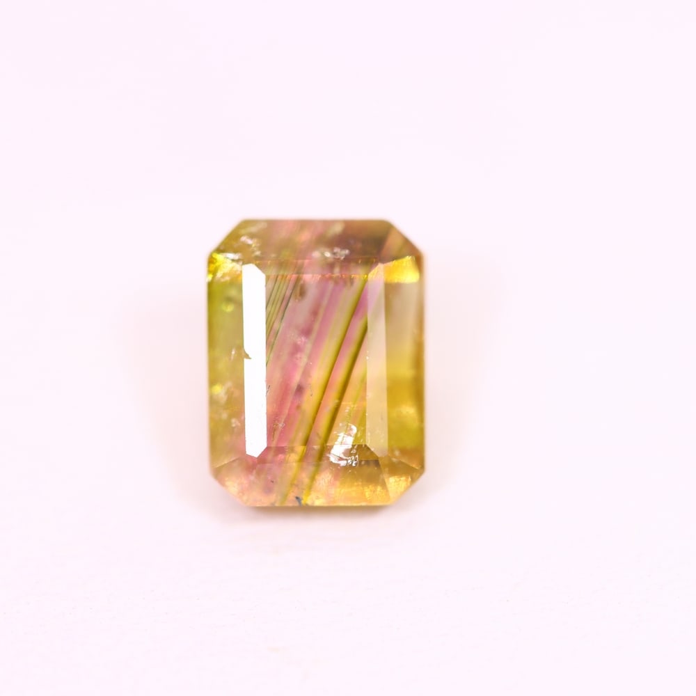 *2.73Ct Natural Watermelon Tourmaline - Bi-Colour Faceted Cut, 172C: Ksmith Heritage Auctioneers Subject: Natural Tourmaline Origin: Africa Carat Weight: 2.73 Ct Dimension: 9.1x6.8x4.8 mm Type: Faceted, Polished