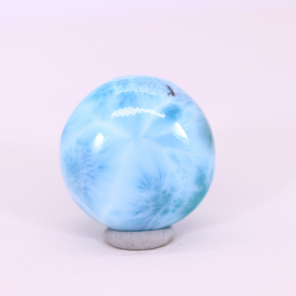 *13.86Ct Natural Larimar - Polished Cabochon , 231C: Ksmith Heritage Auctioneers Subject: Natural Larimar Carat Weight: 13.86 Ct Dimension: 15.4x15.4x6.5 mm Type: Cabochon, Polished