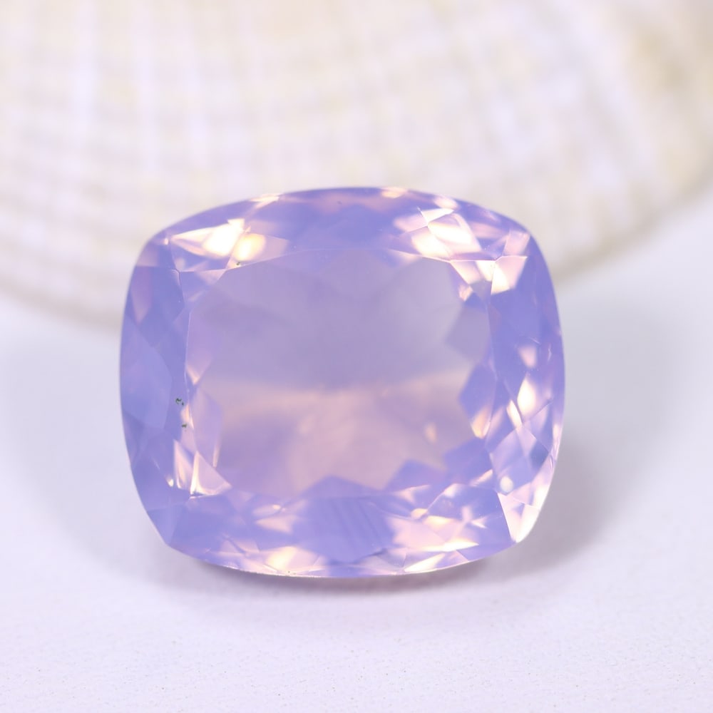 13.91Ct Lavender Amethyst - Polished Faceted , 691E: Ksmith Heritage Auctioneers Subject: Natural Lavender Amethyst Origin: Brazil Carat Weight: 13.91Ct Dimension: 16x14.1x9.5 mm Treatment: Untreated Type: Faceted, Polished<
