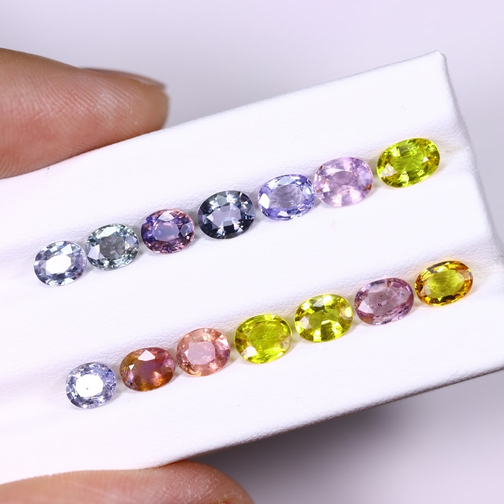*9.18Ct Heated Fancy Sapphire Lot - Polished Faceted , 342C: Ksmith Heritage Auctioneers Subject: Natural Sapphire Carat Weight: 9.18Ct Dimension: 5.8x4.4x2.3 mm Treatment: Heated Type: Faceted, Polished
