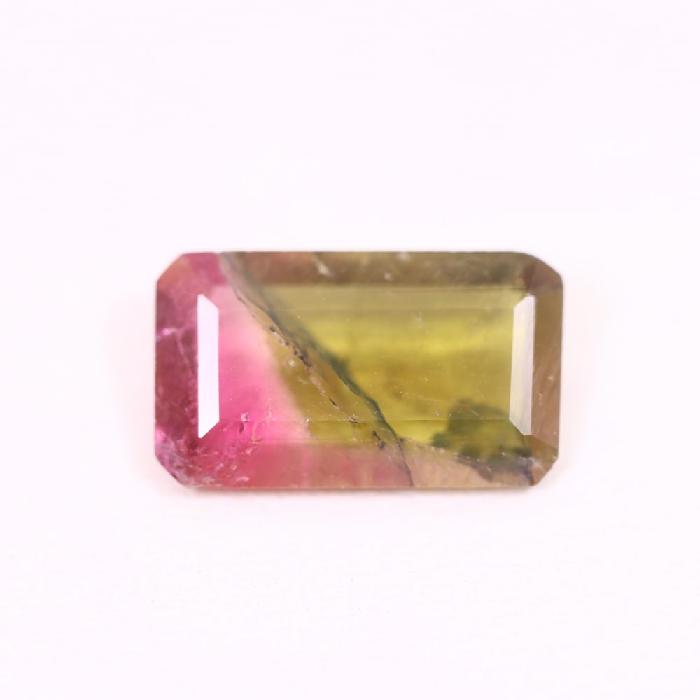 *2.39Ct Natural Watermelon Tourmaline - Bi-Colour Faceted Cut, 146C: Ksmith Heritage Auctioneers Subject: Natural Tourmaline Origin: Africa Carat Weight: 2.39 Ct Dimension: 12.2x7.1x3 mm Type: Faceted, Polished