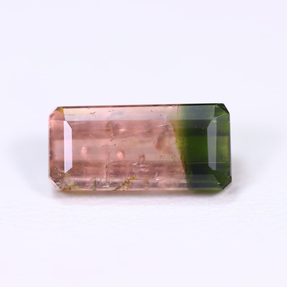 3.07cts Natural Watermelon Tourmaline - Bi-Colour Faceted Cut, 999B: Ksmith Heritage Auctioneers Subject: Natural Tourmaline Origin: Africa Carat Weight: 3.07cts Dimension: 11.3x5.3x4.7 mm Type: Faceted, Polished