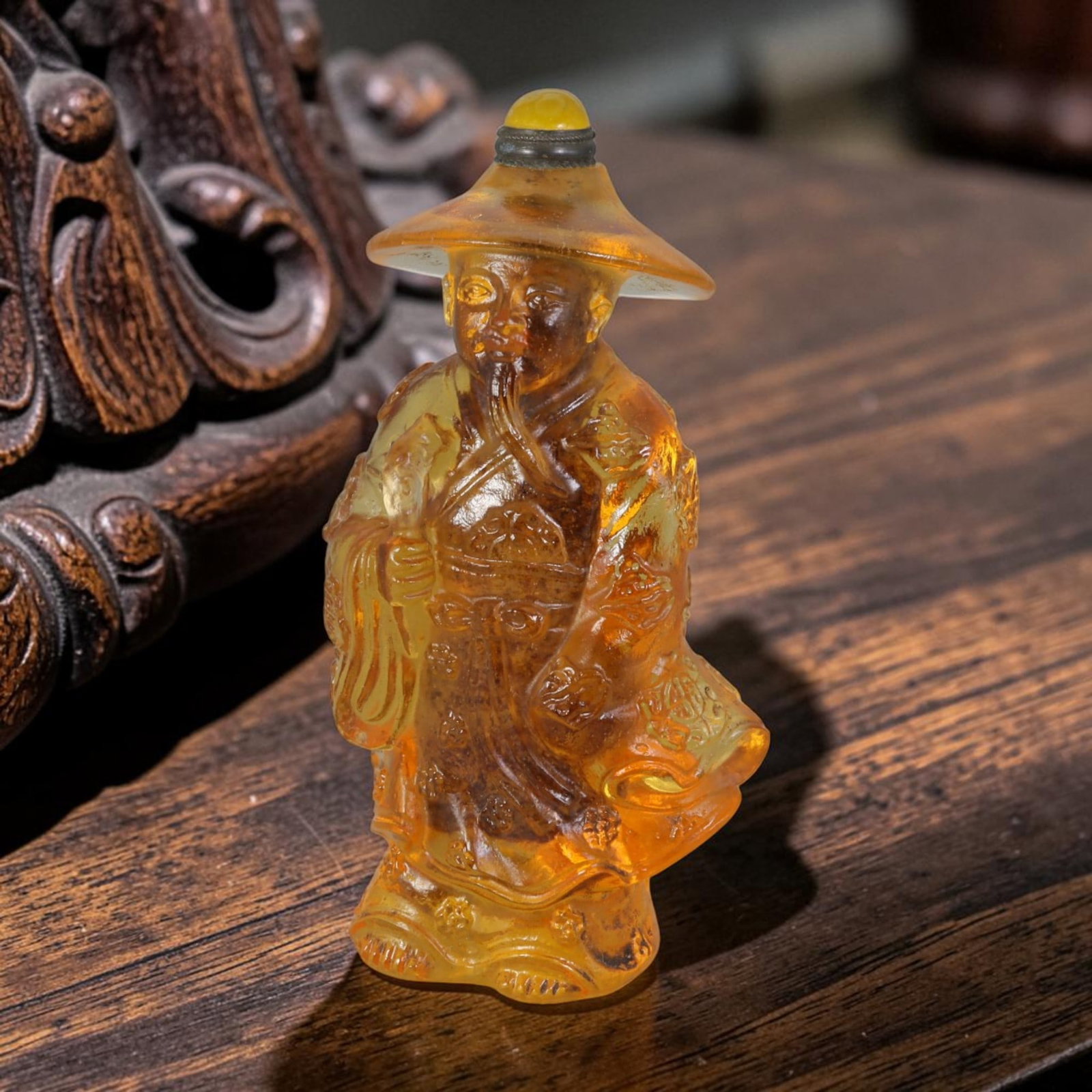 Vintage Chinese Honey Amber Liuli Glass Snuff Bottle - Scholar With Bamboo Hat Figurine, 56AS (1 of 2)