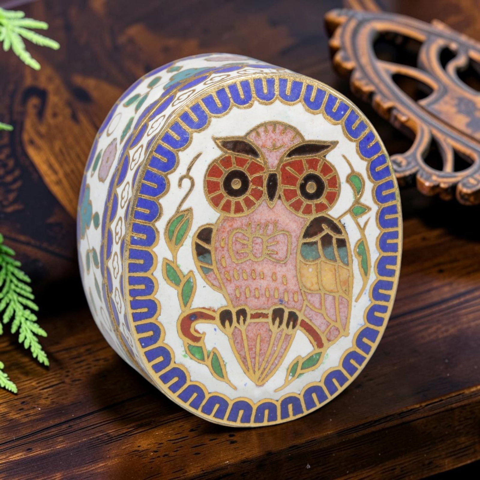 Vintage Chinese Copper Cloisonne Trinket Box - Owl Motif Oval Enamel Casket, 17YF: Crafted from a copper base with traditional cloisonne wirework and hand-fired polychrome enamel glazes, this hinged miniature casket features an oval form. The lid displays a stylized owl perched on a