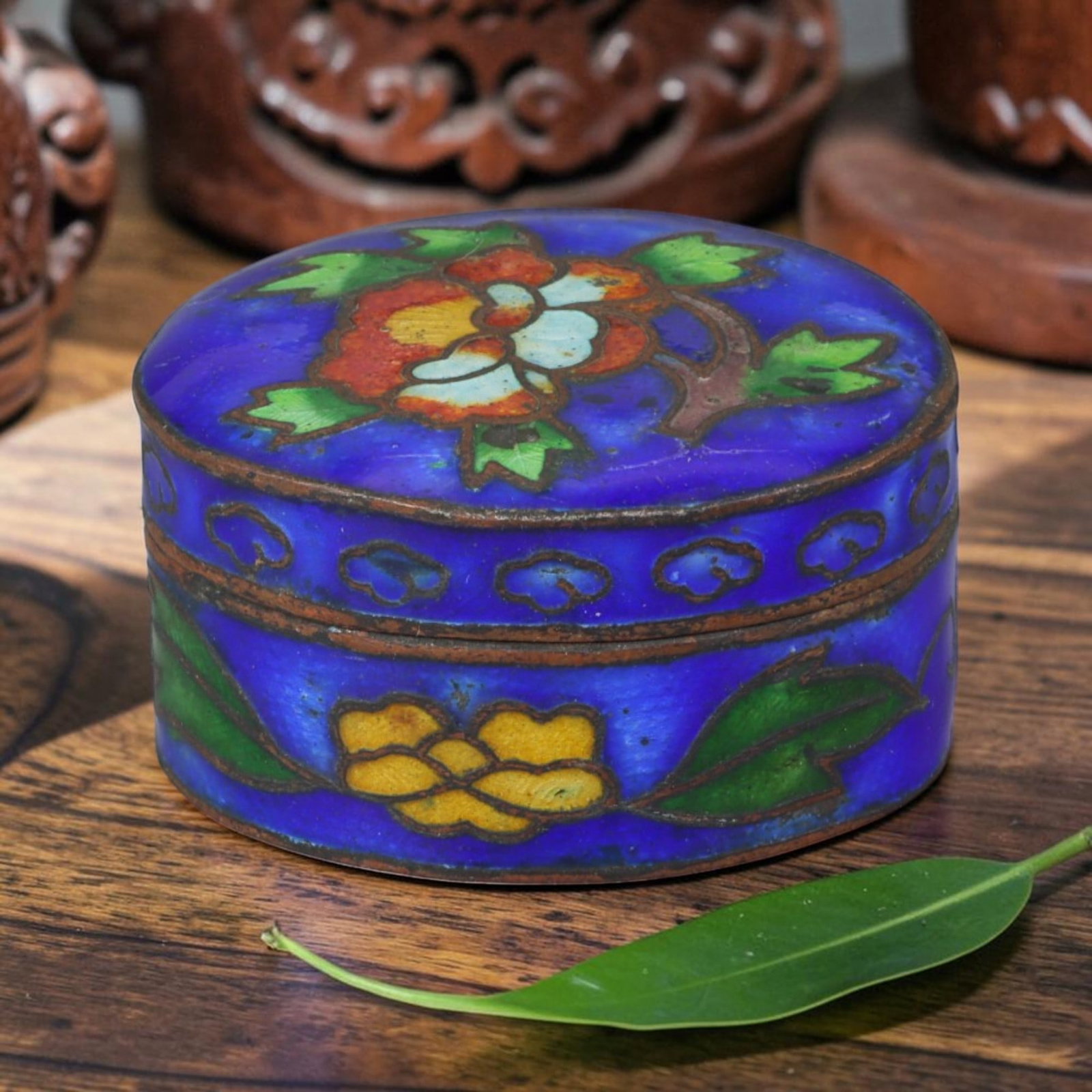 Vintage Chinese Copper Cloisonne Trinket Box - Peony Floral Enamel Casket, 28AR: Crafted from copper base metal with traditional Chinese cloisonne fine copper wire filigree and hand-fired polychrome enamel glazes. This circular hinged miniature casket features a deep cobalt blue e