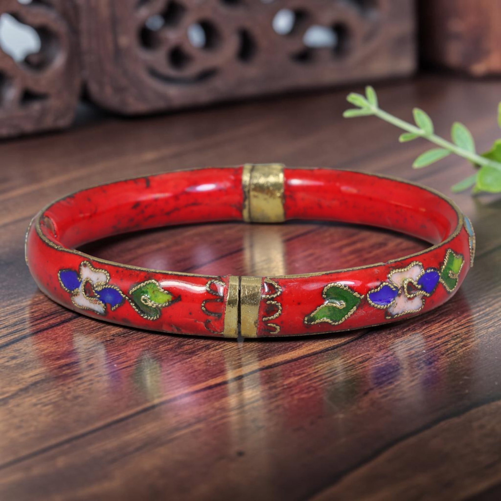 Vintage Chinese Cloisonne Bangle - Red Floral Enamel Bracelet, 71FD: Constructed with silvered metal base finished in traditional Chinese cloisonne wire filigree work, the bangle features a vibrant scarlet enamel ground inlaid with segmented floral motifs in green, dee