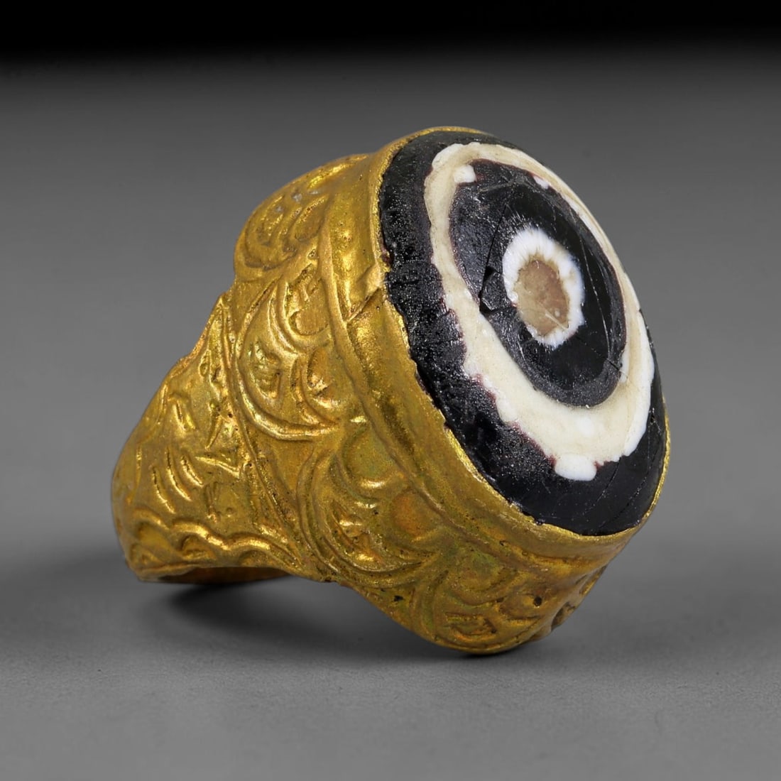 Antique Qajar Dynasty Copper Alloy Ring Set With Banded Glass Bead Cabochon, 66AC (1 of 2)