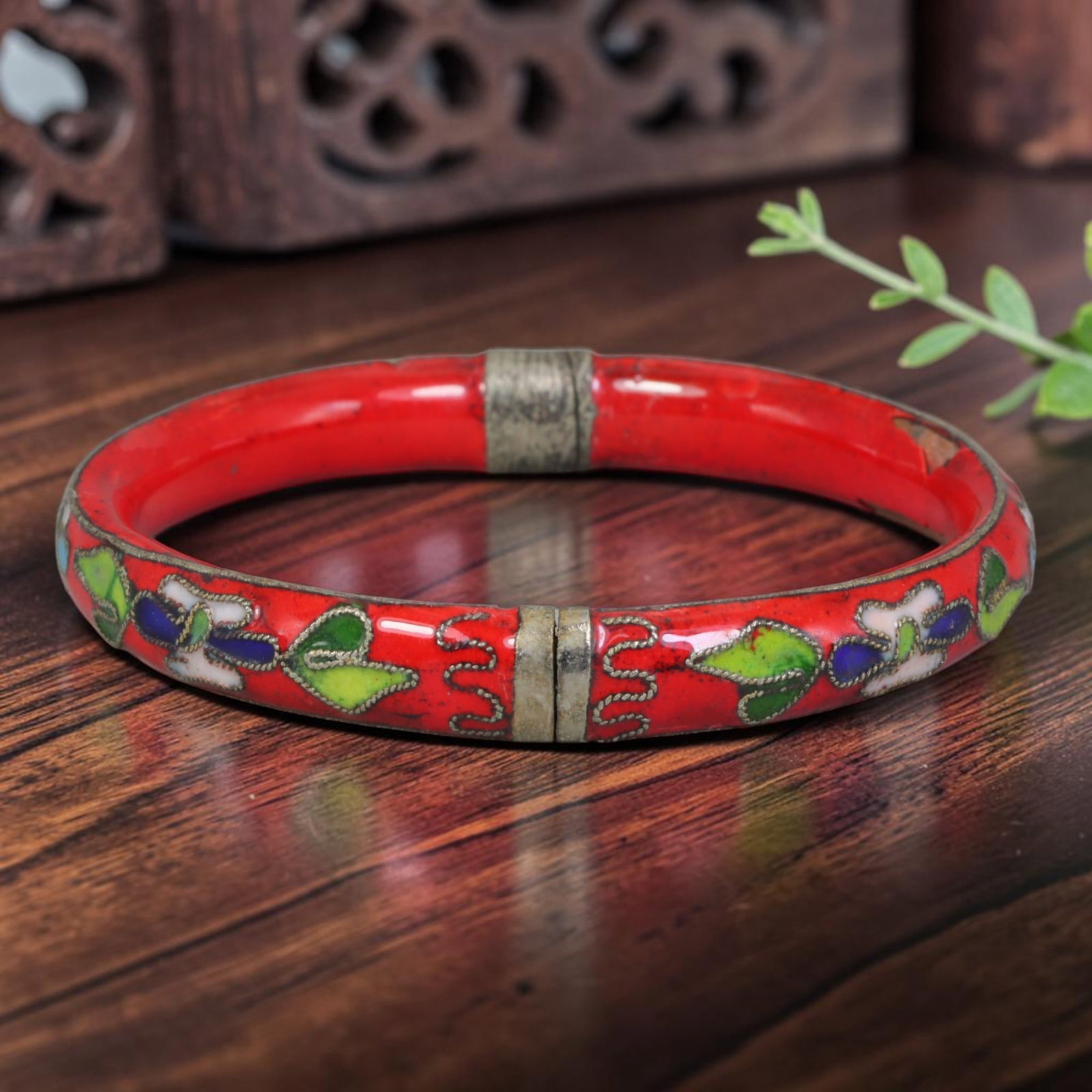 Vintage Chinese Cloisonne Bangle - Red Floral Enamel Bracelet, 73FD: Constructed with silvered metal base finished in traditional Chinese cloisonne wire filigree work, the bangle features a vibrant scarlet enamel ground inlaid with segmented floral motifs in green, dee