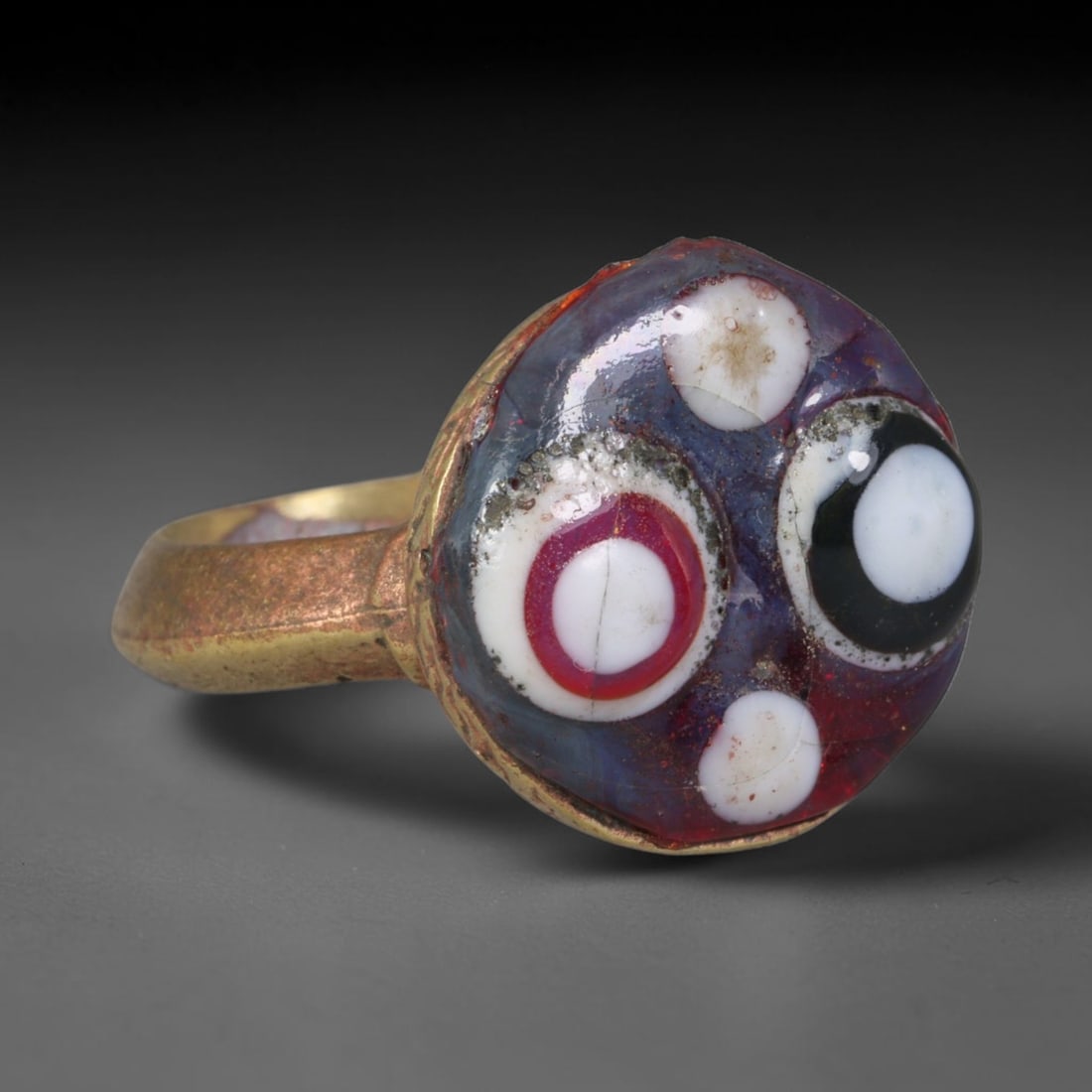Antique Islamic Millefiori Evil Eye Glass Cabochon Set Vintage Signet Ring (1700-1900 CE), 51AM: The primary collectible value resides within the inset antique millefiori evil-eye glass cabochon, authentic genuine antique glass (distinguished from earlier ancient glass and modern vintage glass) c