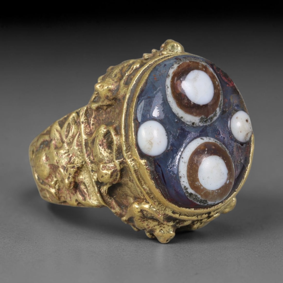 Antique Islamic Millefiori Evil Eye Glass Cabochon Set Vintage Signet Ring (1700-1900 CE), 41AM: The primary collectible value resides within the inset antique millefiori evil-eye glass cabochon, authentic genuine antique glass (distinguished from earlier ancient glass and modern vintage glass) c