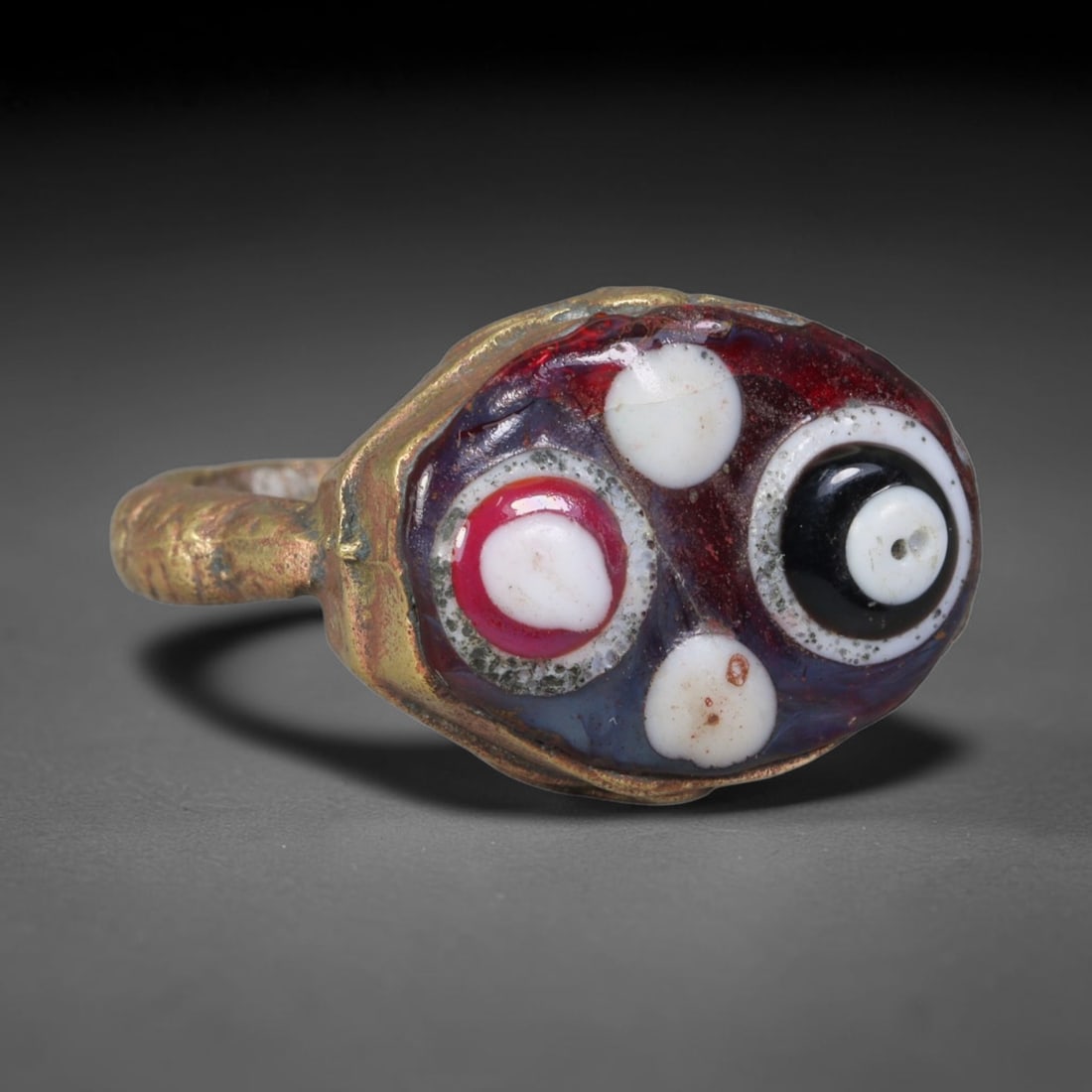 Antique Islamic Millefiori Evil Eye Glass Cabochon Set Vintage Signet Ring (1700-1900 CE), 33AM: The primary collectible value resides within the inset antique millefiori evil-eye glass cabochon, authentic genuine antique glass (distinguished from earlier ancient glass and modern vintage glass) c