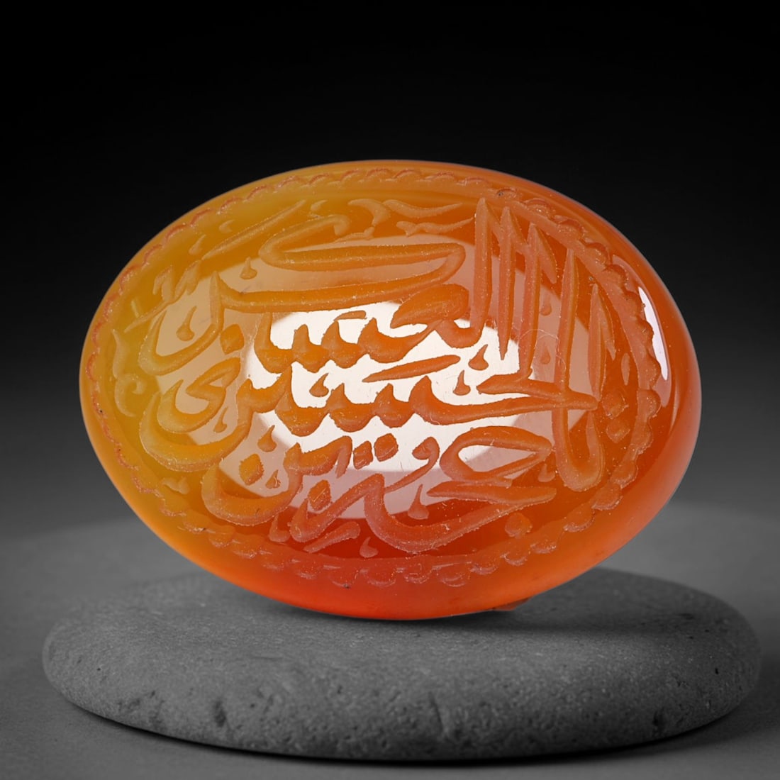 Early Vintage Islamic Natural Agate Script Intaglio Seal Cabochon (Post 1900 CE), 72FL: Fully hand-engraved oval agate intaglio seal tablet, crafted entirely by hand with no machine-assisted carving. The polished stone face features inscribed devotional script contained within a defined 