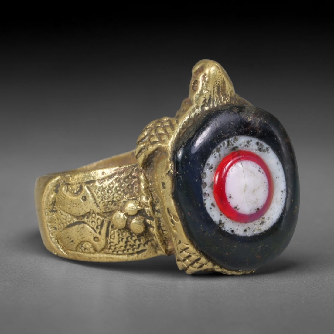 Antique Islamic Millefiori Evil Eye Glass Cabochon Set Vintage Signet Ring (1700-1900 CE), 26AM: The primary collectible value resides within the inset antique millefiori evil-eye glass cabochon, authentic genuine antique glass (distinguished from earlier ancient glass and modern vintage glass) c