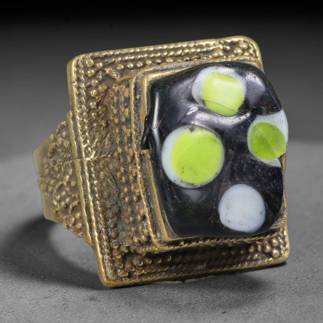 Antique Islamic Millefiori Evil Eye Glass Cabochon Set Vintage Signet Ring (1700-1900 CE), 18AM: The primary collectible value resides within the inset antique millefiori evil-eye glass cabochon, authentic genuine antique glass (distinguished from earlier ancient glass and modern vintage glass) c
