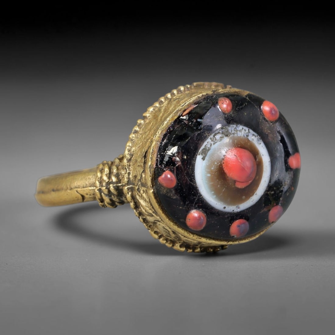 Antique Islamic Millefiori Evil Eye Glass Cabochon Set Vintage Signet Ring (1700-1900 CE), 79AM: The primary collectible value resides within the inset antique millefiori evil-eye glass cabochon, authentic genuine antique glass (distinguished from earlier ancient glass and modern vintage glass) c
