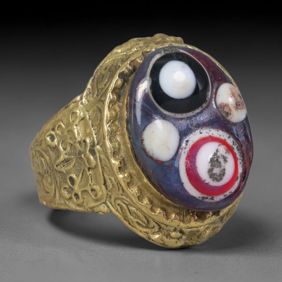 Antique Islamic Millefiori Evil Eye Glass Cabochon Set Vintage Signet Ring (1700-1900 CE), 53AM: The primary collectible value resides within the inset antique millefiori evil-eye glass cabochon, authentic genuine antique glass (distinguished from earlier ancient glass and modern vintage glass) c