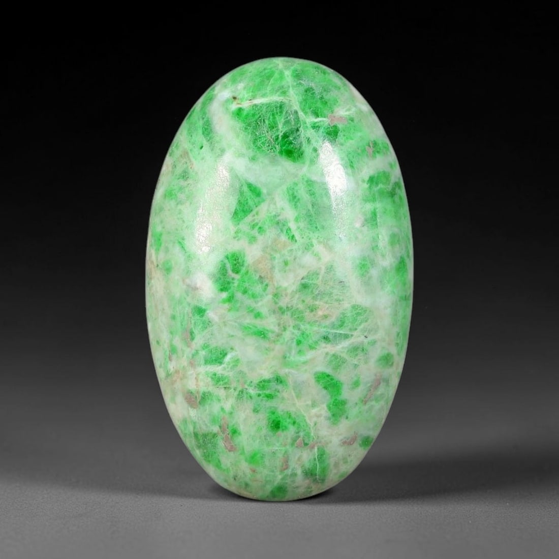 16.70ct Natural Burmese Type A Jadeite Jade Cabochon, 45FP: This single loose natural Burmese Type A jadeite jade cabochon, fully untreated with no dyeing, bleaching or resin impregnation, this genuine Type A jade retains its all-natural crystalline structure 