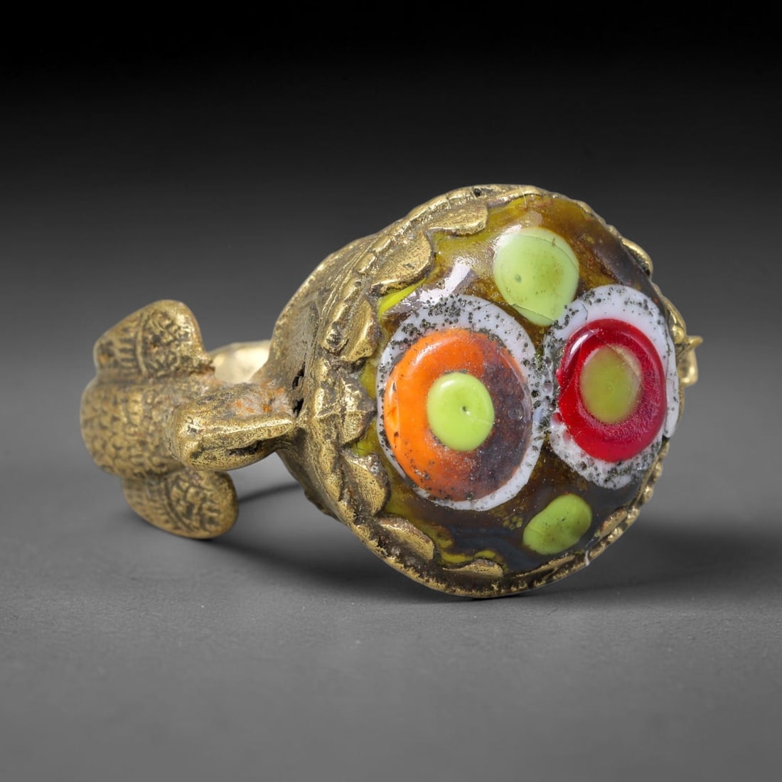 Antique Islamic Millefiori Evil Eye Glass Cabochon Set Vintage Signet Ring (1700-1900 CE), 52AN: The primary collectible value resides within the inset antique millefiori evil-eye glass cabochon, authentic genuine antique glass (distinguished from earlier ancient glass and modern vintage glass) c