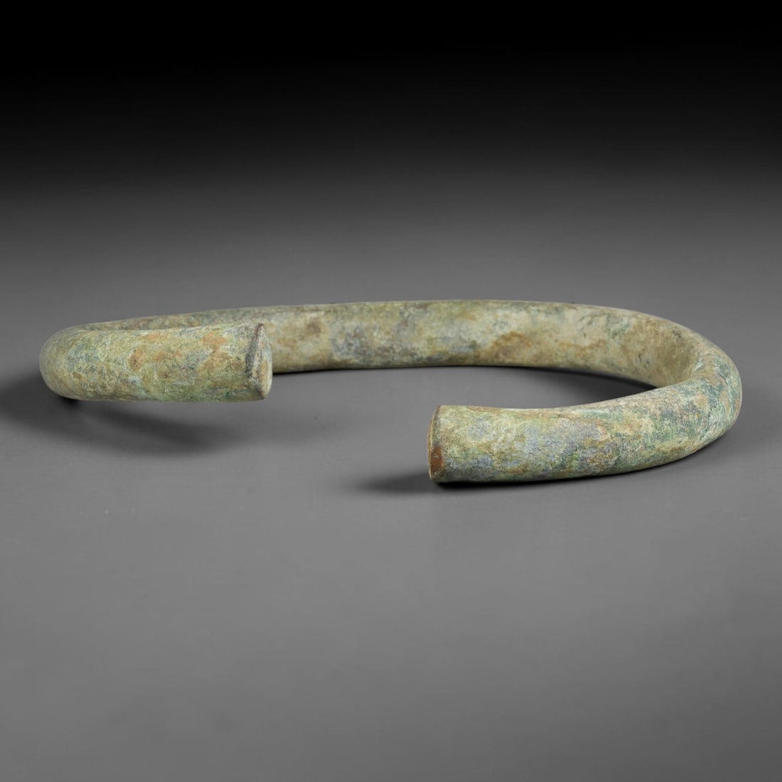 Ancient Roman Solid Bronze Bangle Bracelet, 93AC, 93AC: Antique wearable circlet hand-forged from solid bronze alloy metal, originating from classical Roman provincial craft and personal adornment traditions across the ancient Mediterranean sphere. Bronze 
