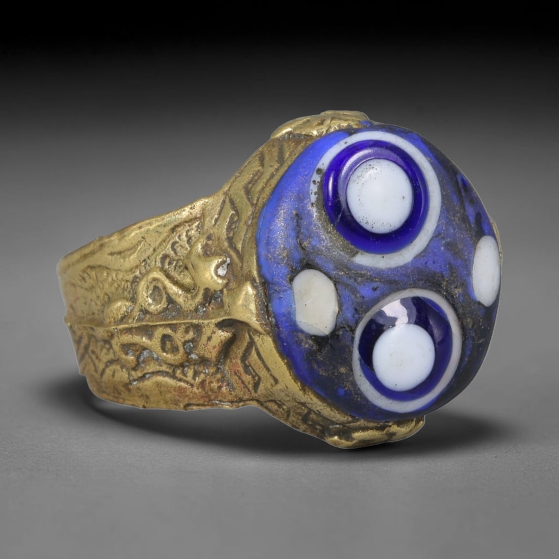 Antique Islamic Millefiori Evil Eye Glass Cabochon Set Vintage Signet Ring (1700-1900 CE), 60AM: The primary collectible value resides within the inset antique millefiori evil-eye glass cabochon, authentic genuine antique glass (distinguished from earlier ancient glass and modern vintage glass) c