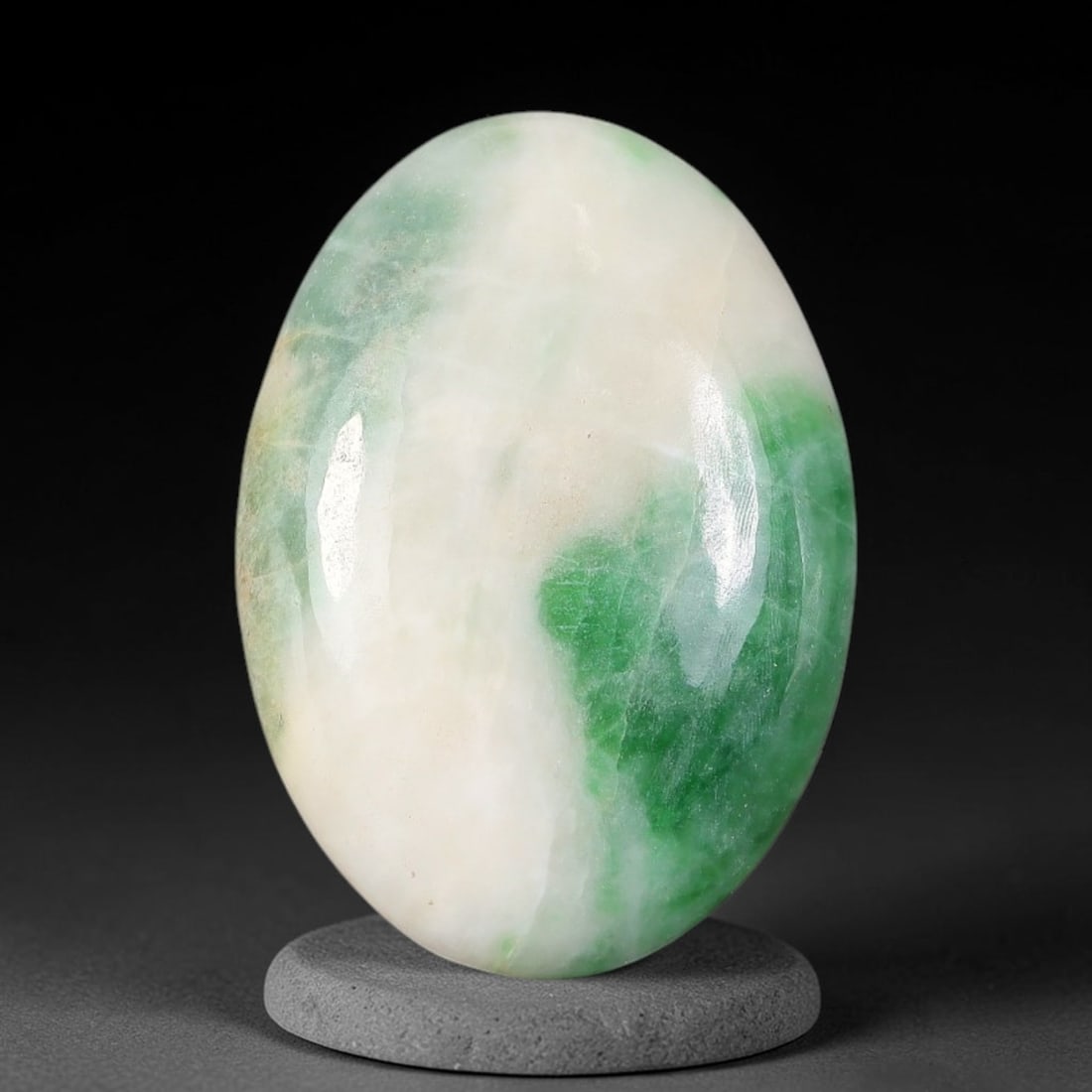 17.65ct Natural Burmese Type A Jadeite Jade Cabochon, 61FP: This single loose natural Burmese Type A jadeite jade cabochon, fully untreated with no dyeing, bleaching or resin impregnation, this genuine Type A jade retains its all-natural crystalline structure 