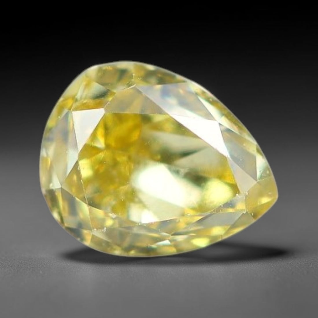 0.22ct Untreated Natural Fancy Diamond Loose Gemstone, 85BH: This fully polished untreated natural fancy diamond features inherent internal mineral markings characteristic of natural diamond formation, measured at calibrated dimensions of 3.9x3x2.3mm. Precision
