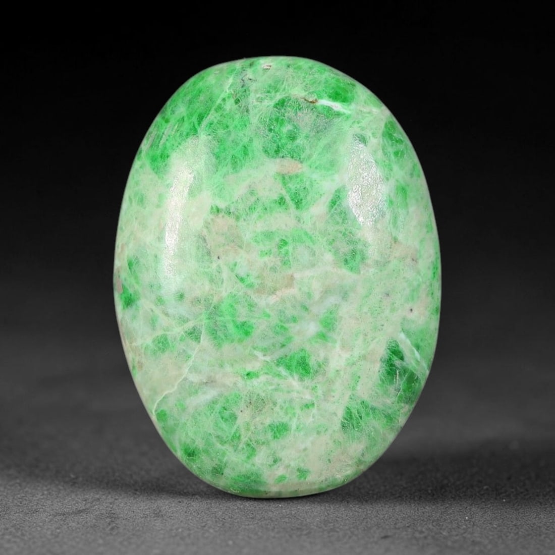 17.41ct Natural Burmese Type A Jadeite Jade Cabochon, 46FP: This single loose natural Burmese Type A jadeite jade cabochon, fully untreated with no dyeing, bleaching or resin impregnation, this genuine Type A jade retains its all-natural crystalline structure 