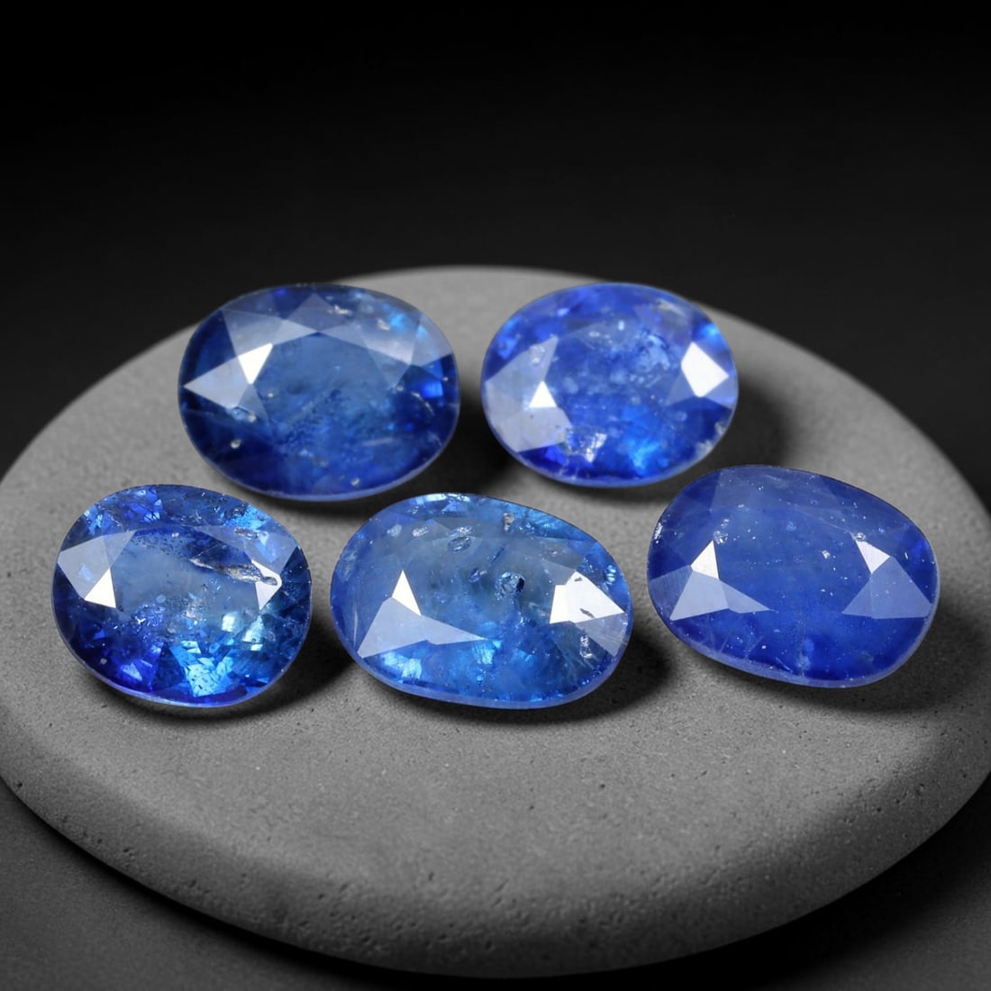 4.66ct Natural African Royal Blue Sapphire Parcel Loose Gemstones, 39BE: This matched parcel of polished sapphires carries rich saturated royal blue body tone, with natural mineral inclusions distributed throughout each crystal interior, featuring calibrated dimensions up 