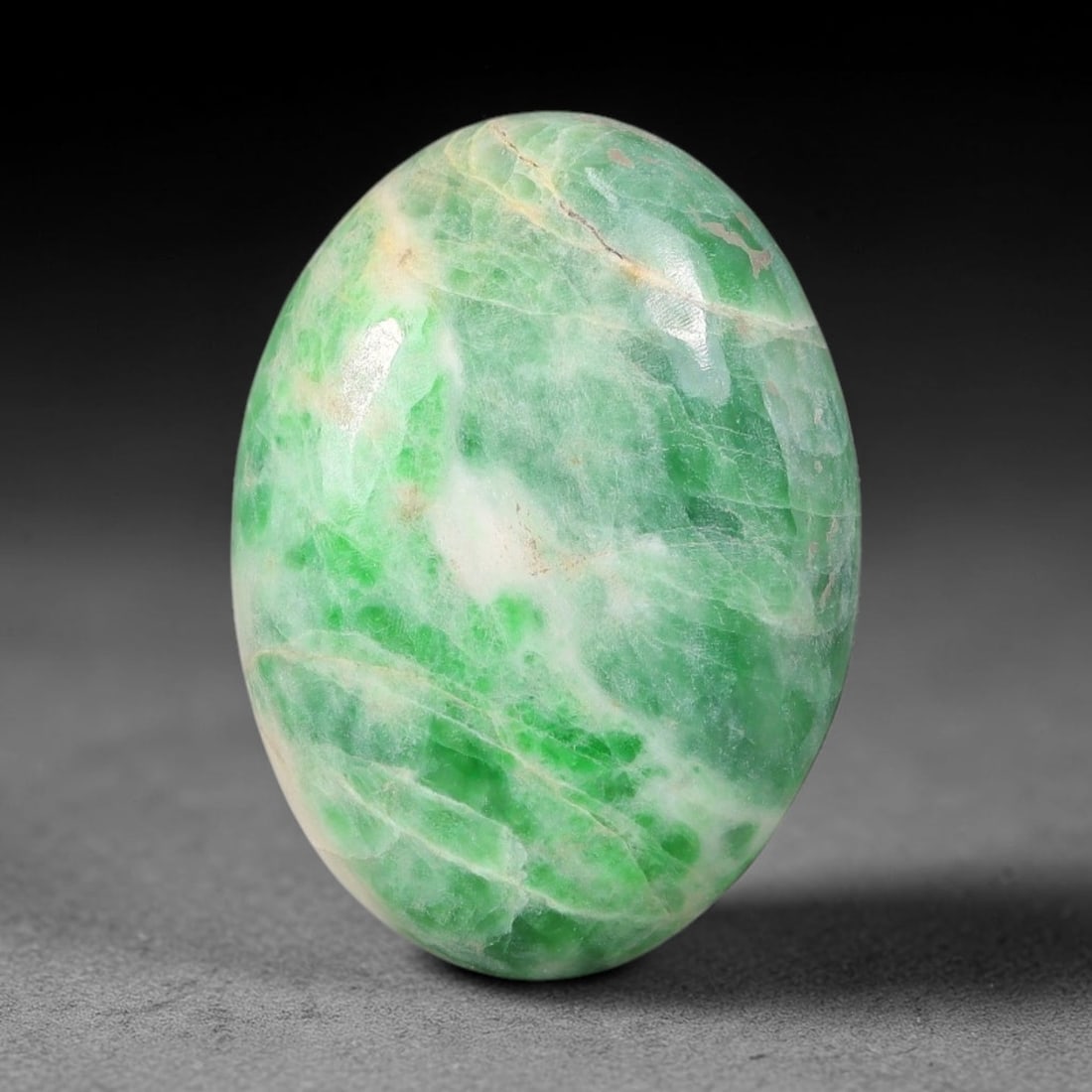 20.83ct Natural Burmese Type A Jadeite Jade Cabochon, 62FP: This single loose natural Burmese Type A jadeite jade cabochon, fully untreated with no dyeing, bleaching or resin impregnation, this genuine Type A jade retains its all-natural crystalline structure 