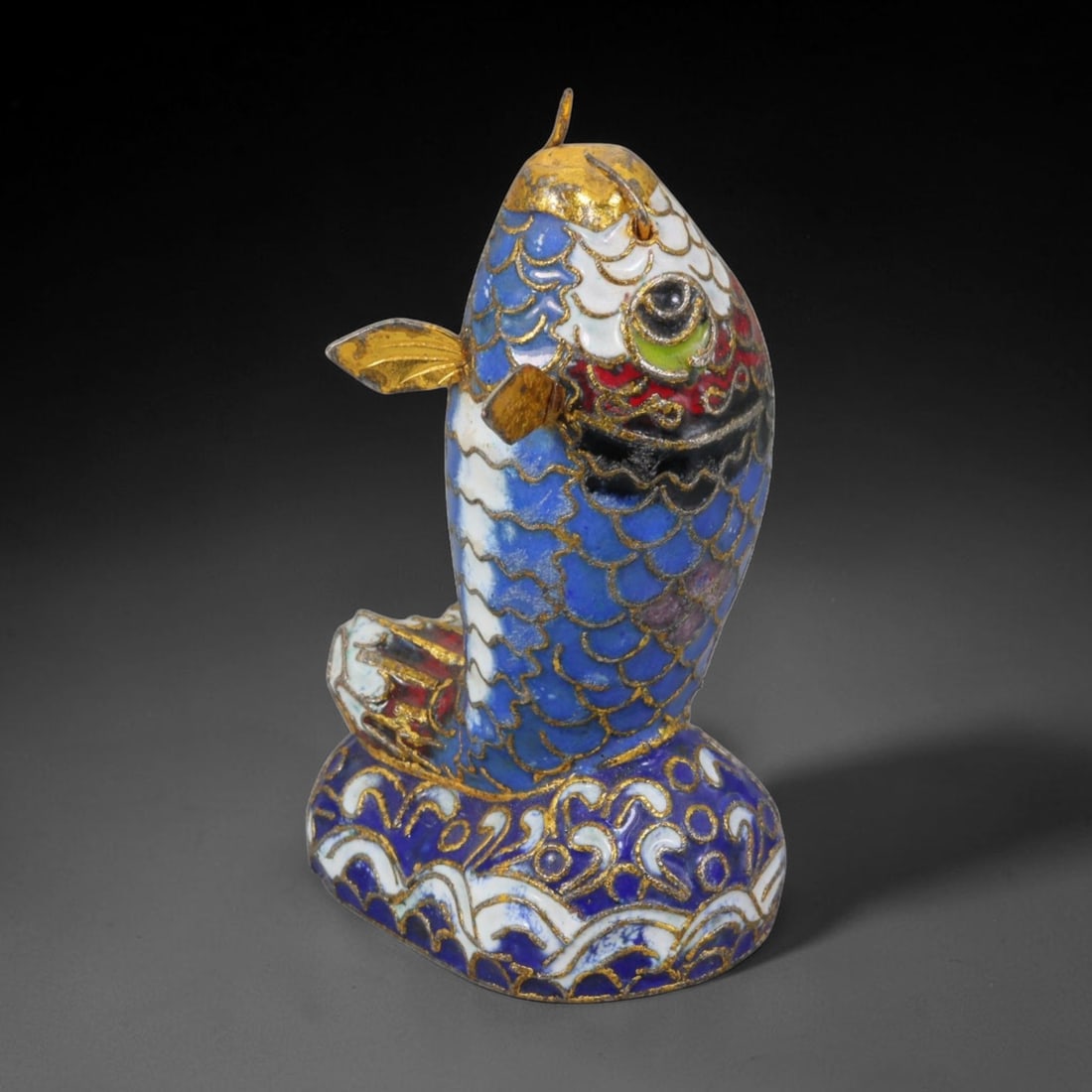 Vintage Chinese Blue Cloisonne Carp Fish Figurine - Wave Gilded Wire Auspicious Ornament, 50AR: Handcrafted copper cloisonne carp statuette measuring 7cm tall and 4cm wide, a classic traditional symbol representing surplus and good fortune. The fish's body is covered in layered deep blue and whi