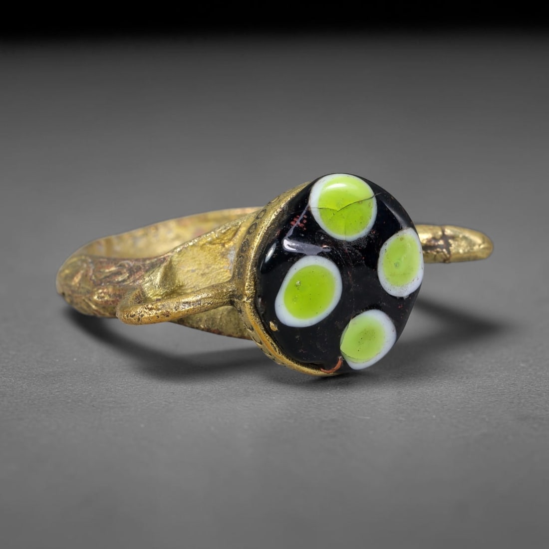 Antique Islamic Millefiori Evil Eye Glass Cabochon Set Vintage Signet Ring (1700-1900 CE), 81AM: The primary collectible value resides within the inset antique millefiori evil-eye glass cabochon, authentic genuine antique glass (distinguished from earlier ancient glass and modern vintage glass) c