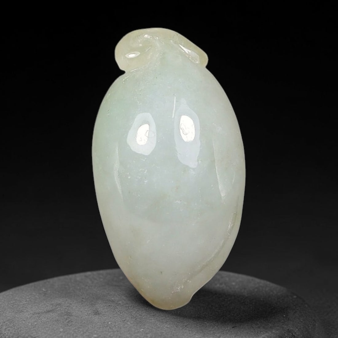 Natural Burmese Type A Jadeite Jade Hand Carved Pendant, 14BS: Artisan hand-carved untreated Burmese Type A jadeite jade pendant measuring 23x12 mm. Carefully sculpted with detailed relief craftsmanship and finished with a smooth glossy polish. Authentic Type A j