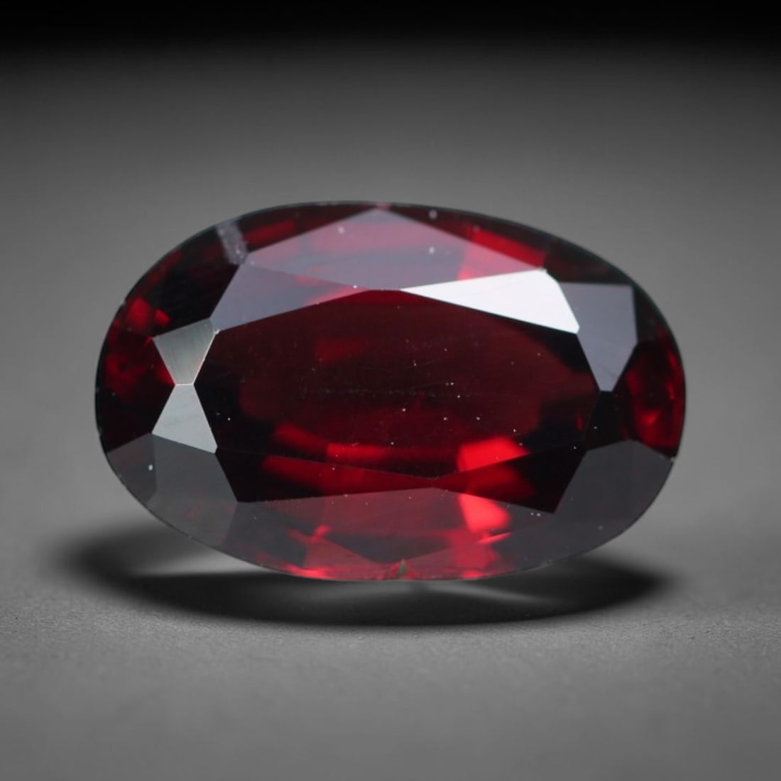 2.75ct Natural Mozambican Deep Crimson Red Faceted Almandine Garnet Loose Gemstone, 72BD: This meticulously faceted garnet features a dense, rich red crystalline body dotted with subtle micro mineral inclusions scattered evenly throughout its transparent interior, precision-cut reflective 