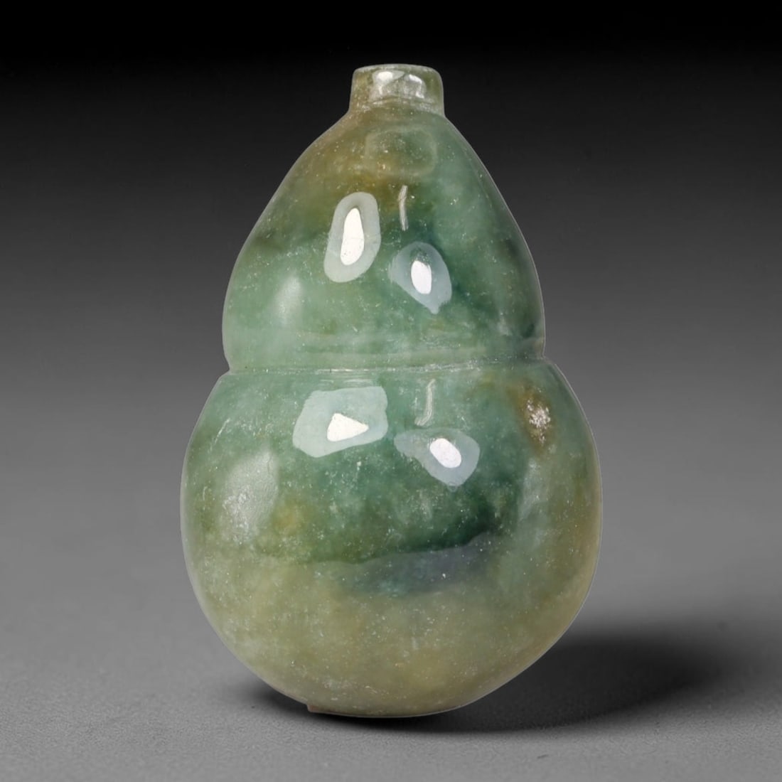 Natural Burmese Type A Jadeite Jade Hand Carved Pendant, 35BQ: Artisan hand-carved untreated Burmese Type A jadeite jade pendant measuring 25x16 mm. Carefully sculpted with detailed relief craftsmanship and finished with a smooth glossy polish. Authentic Type A j