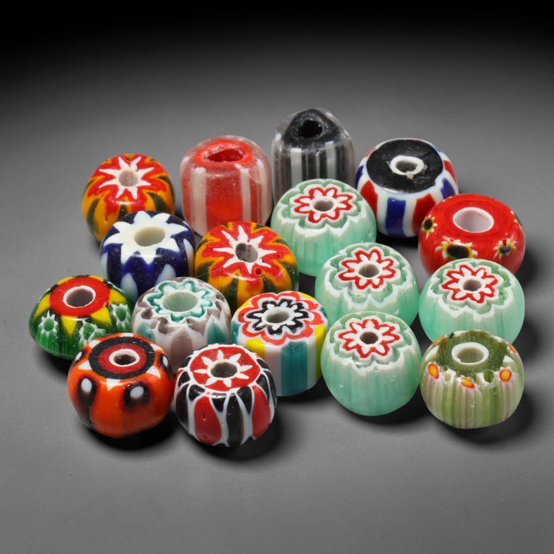 Vintage Chevron Glass Trade Bead Parcel Lot, 4EG (1 of 1)