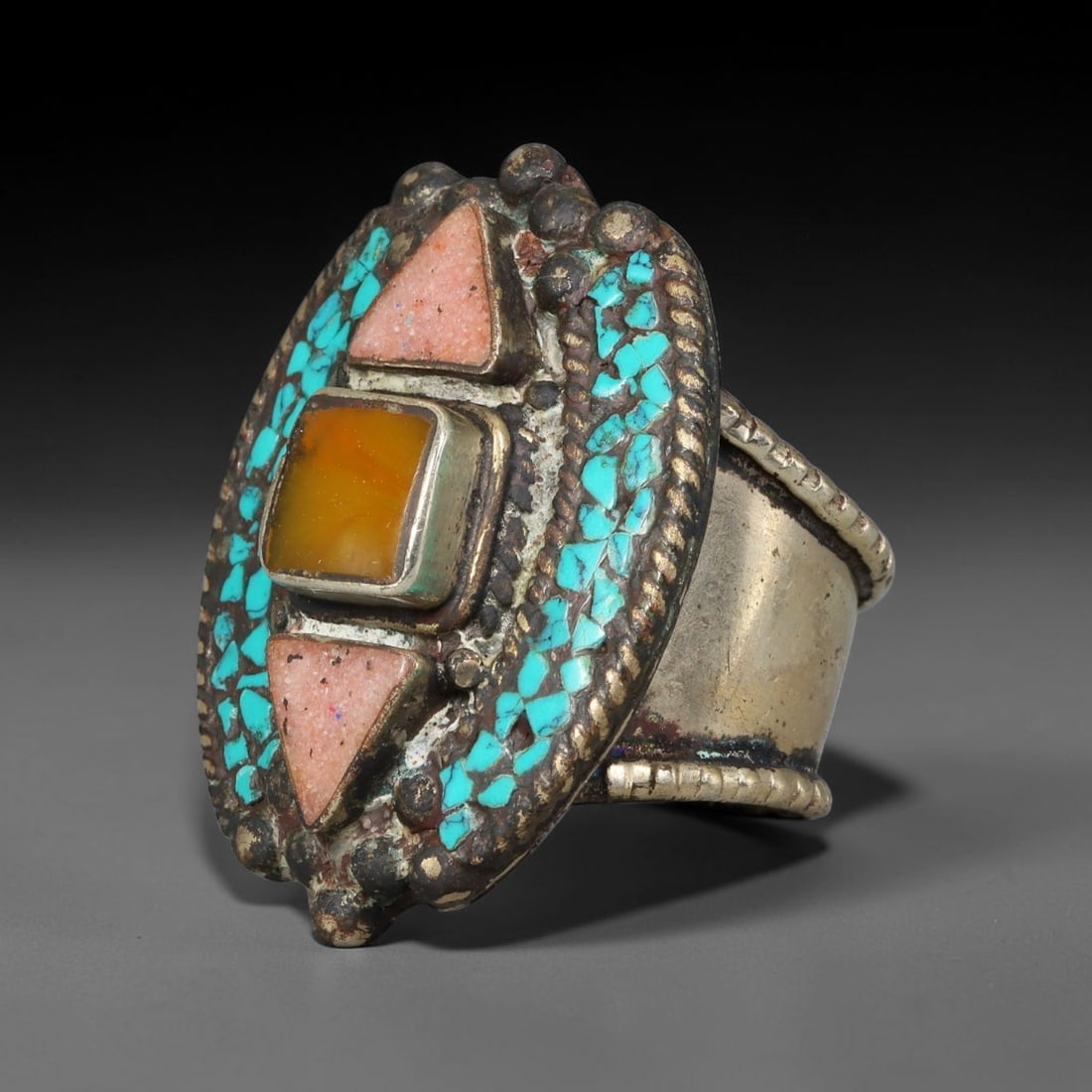 Vintage Tibetan Tribal Silver Plated Gemstone Inlay Ring, US Size 10, 99BY: Vintage Tibetan constructed ring with silver plated metal framework. The face features carefully set natural mineral inlays surrounded by detailed traditional metal ornamentation and textured border d