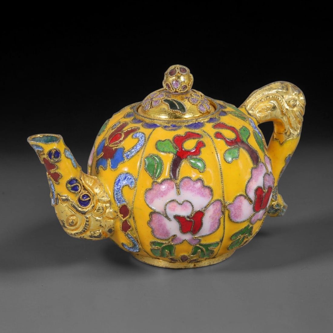 Vintage Chinese Gilded Yellow Melon Ribbed Cloisonne Mini Teapot - Peony Floral Enamel, 53AR: Handcrafted copper cloisonne miniature decorative teapot measuring 11cm in length and 7cm in height, designed as a collectible display curio rather than functional tableware. The teapot features a bri
