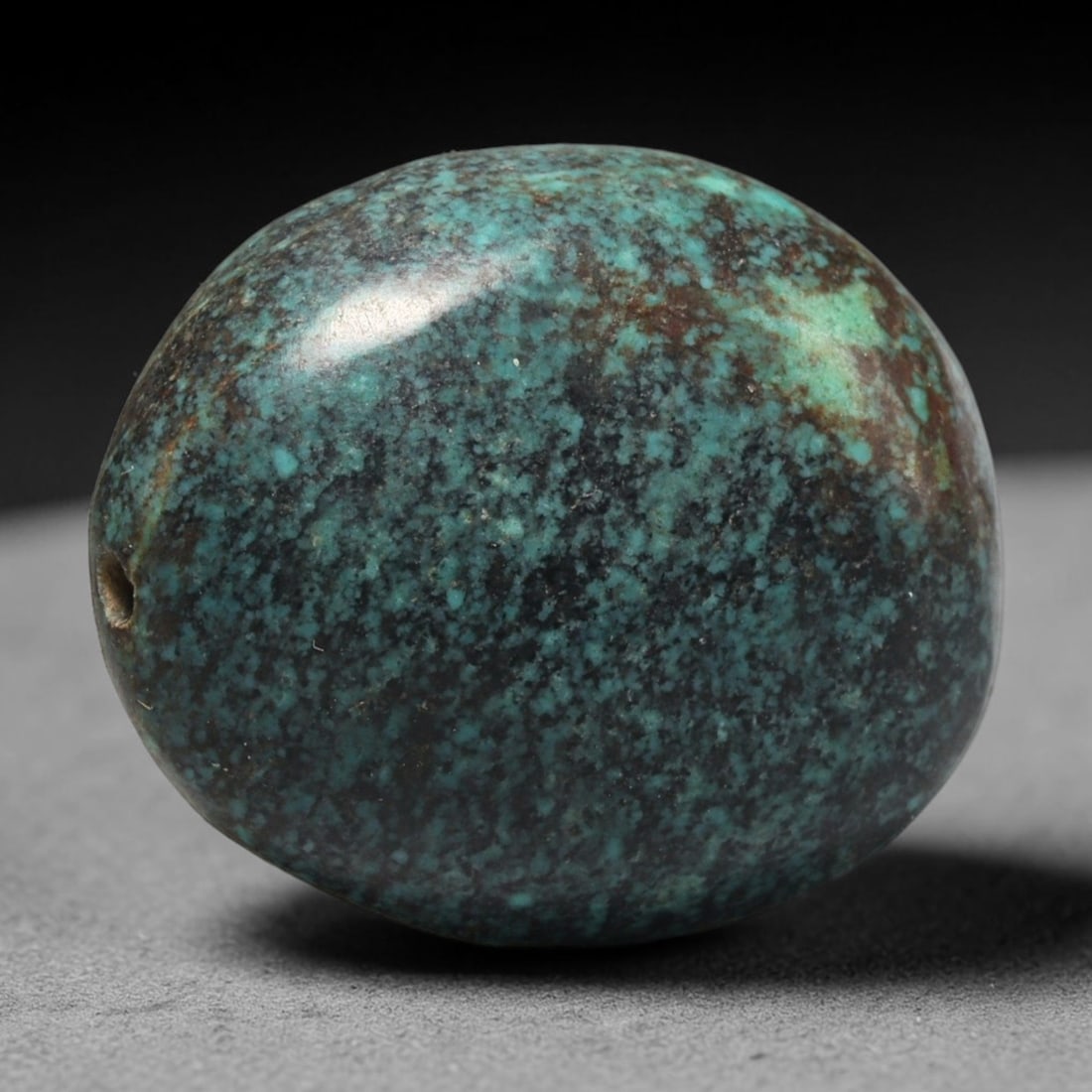 35ct Vintage Tibetan Natural Turquoise Barrel Bead, 91BW: Antique-style vintage Tibetan turquoise barrel-shaped trade bead measuring 23 x 19 mm with a weight of 35 carats. This naturally formed stone bead displays rich mottled mineral matrix patterning typic
